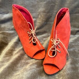 NEW Peep-toe Booties